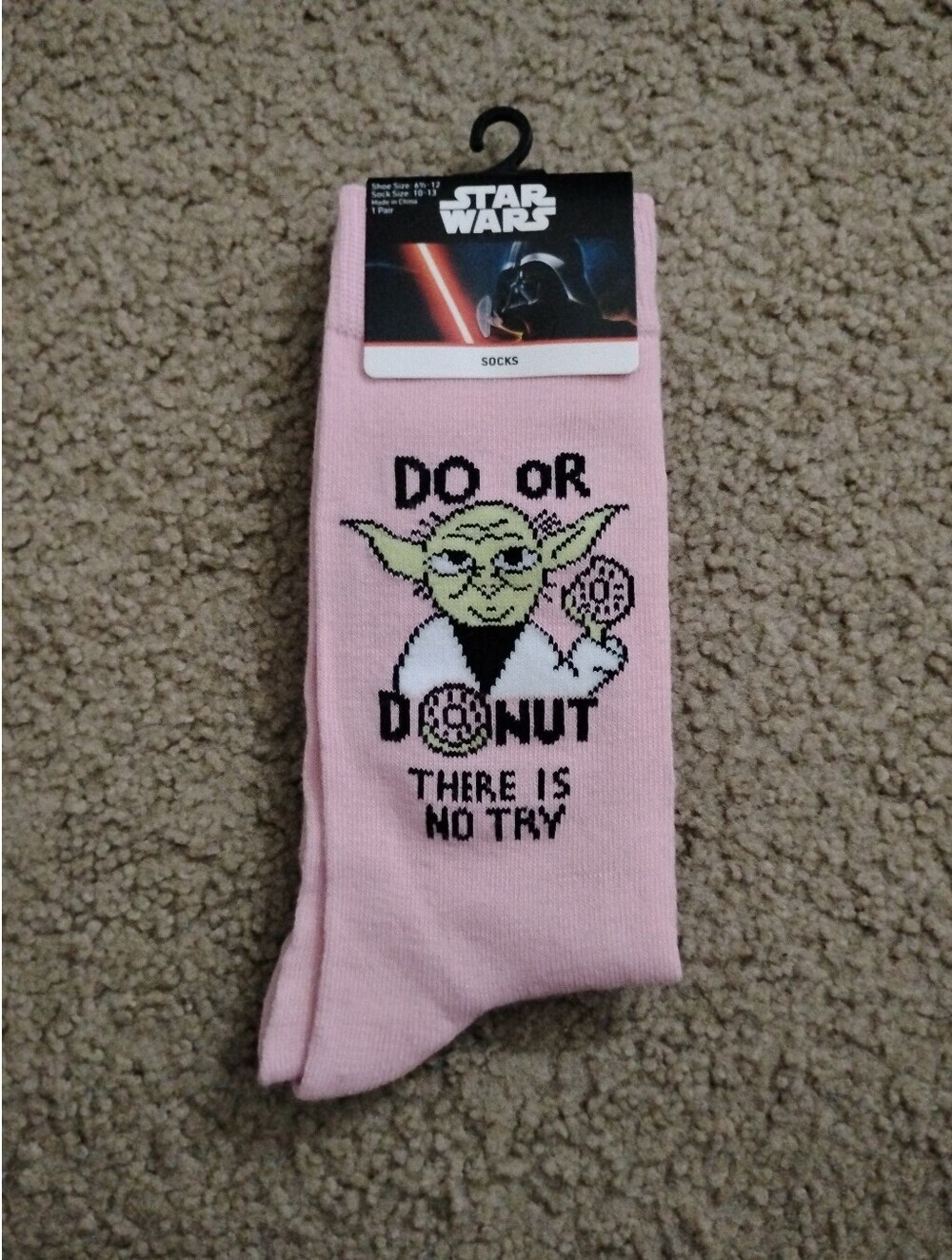 Star Wars Yoda "Do Or Donut" Pink Crew Socks